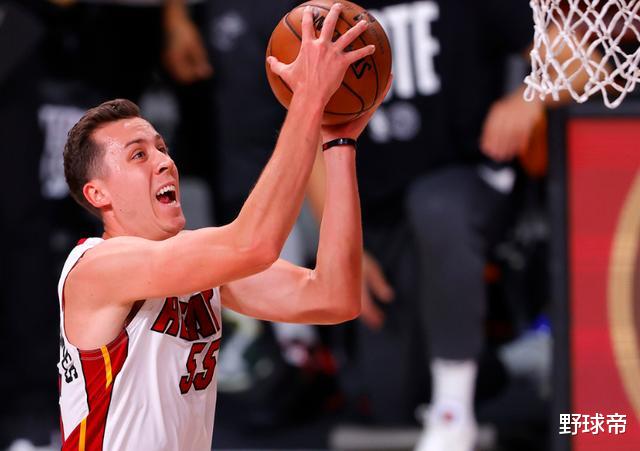 热火新秀表现惊艳，全场观众掌声不断，行业不过网上谢谢学校.