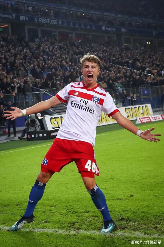 九游线上娱乐莱万多夫斯基新星反败为胜表现突出，公牛前途光明！